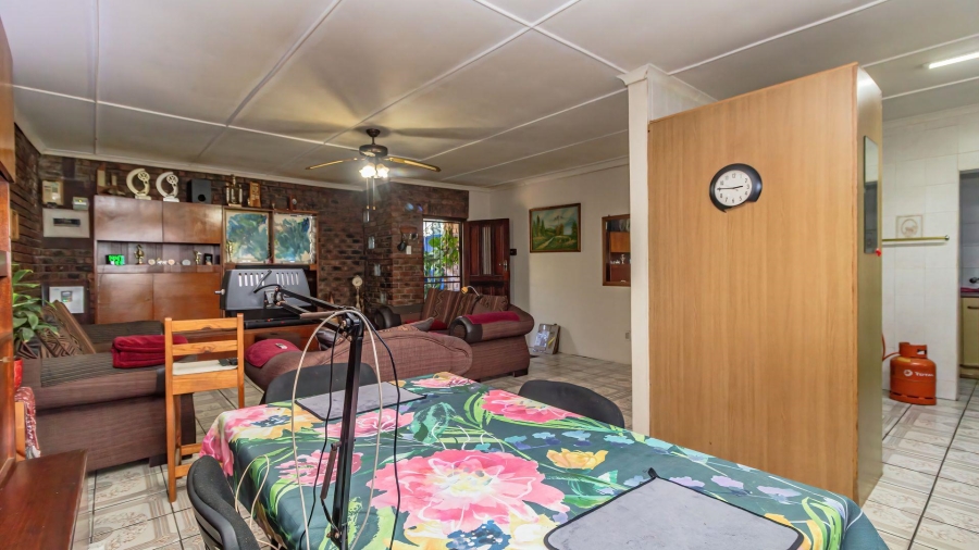 6 Bedroom Property for Sale in Tergniet Western Cape